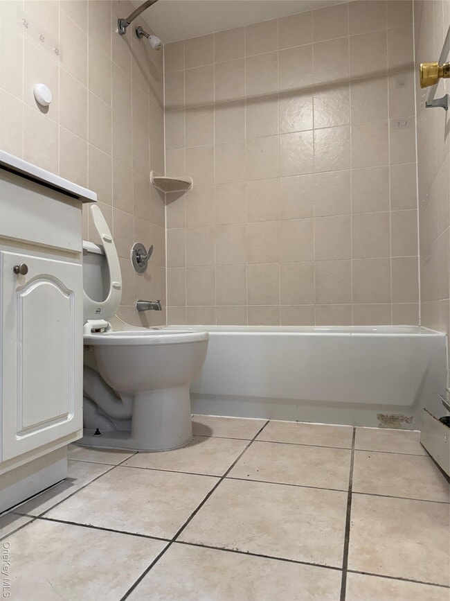 176-06 Jamaica Ave in New York, NY - Building Photo - Building Photo