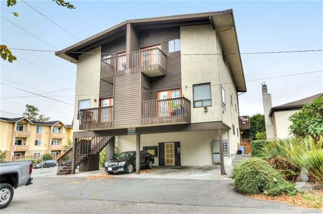 16541 5th Ave NE in Shoreline, WA - Building Photo