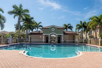 448 NE 21st Ave in Homestead, FL - Building Photo - Building Photo