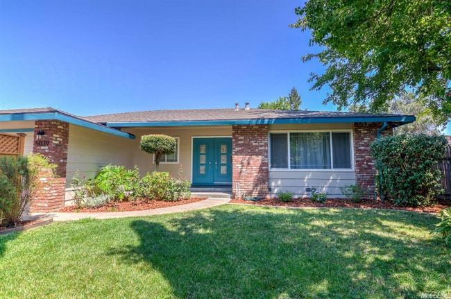 5039 Cypress Ave in Carmichael, CA - Building Photo - Building Photo
