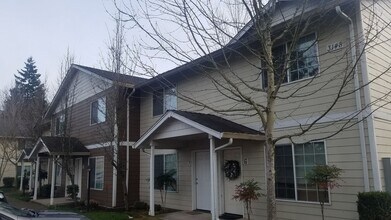 031-Pringle in Salem, OR - Building Photo - Interior Photo