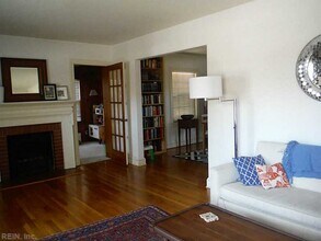 1040 S Lexan Crescent in Norfolk, VA - Building Photo - Building Photo