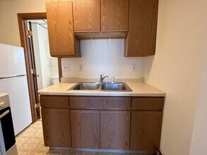 2866 Wicklow St in Duluth, MN - Building Photo - Building Photo