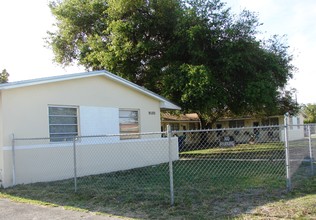 9580-9590 NW 4th Ave in Miami, FL - Building Photo - Building Photo