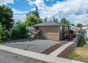 1727 E Sanson Ave in Spokane, WA - Building Photo - Building Photo