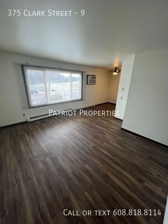 375 Clark St in Lodi, WI - Building Photo