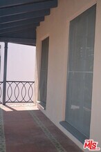 1163 S Hayworth Ave in Los Angeles, CA - Building Photo - Building Photo