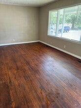 1672 S Maple Ave in Bartlesville, OK - Building Photo - Building Photo