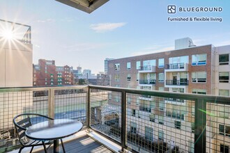 2 Leighton St, Unit FL5-ID1298 in Cambridge, MA - Foto de edificio - Building Photo
