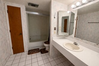 940 Tennis Way in Haines City, FL - Building Photo - Building Photo