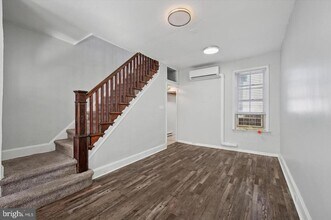 1039 W Russell St in Philadelphia, PA - Building Photo - Building Photo