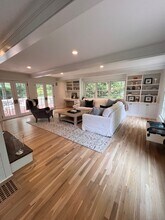 5 Raphael Way in Westport, CT - Building Photo - Building Photo