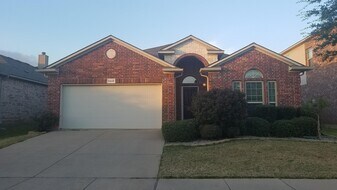 3220 Hornbeam St in Argyle, TX - Building Photo