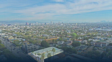 1904 S Robertson Blvd in Los Angeles, CA - Building Photo - Building Photo