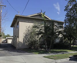 23rd Street Apartments in Costa Mesa, CA - Building Photo - Building Photo