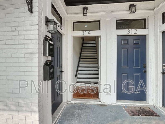 property at 314 W 42nd St