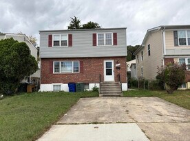 8610 35th Ave in College Park, MD - Building Photo
