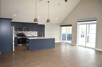 100 S Washington St, Unit 1 in Mount Horeb, WI - Building Photo - Building Photo