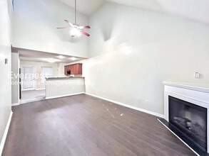 3039 Broadleaf Trail Rd in Fairburn, GA - Foto de edificio - Building Photo