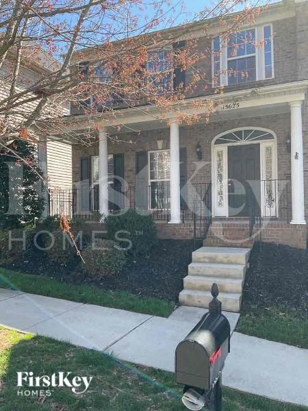 15625 Troubadour Ln in Huntersville, NC - Building Photo