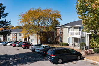 The Woods of Oakbrook in Florence, KY - Foto de edificio - Building Photo