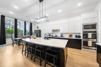 15040 Berry Brk Dr in Conroe, TX - Building Photo - Building Photo