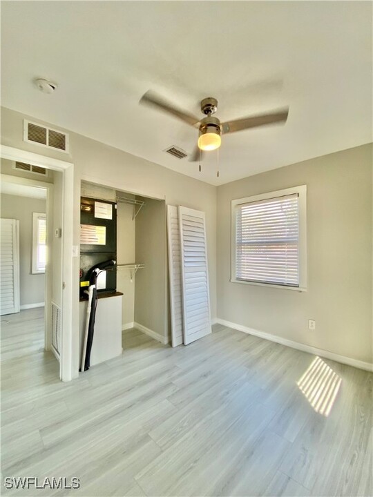 3208-3216-3216 Dale St in Ft. Myers, FL - Foto de edificio