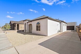 14328 Chris Zingo Ln, Unit 808 in El Paso, TX - Building Photo