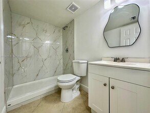 3470 Foxcroft Rd in Miramar, FL - Building Photo - Building Photo