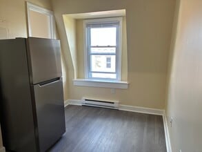 96 Green St in New London, CT - Building Photo - Building Photo