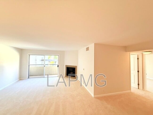 4702 Fulton Ave in Los Angeles, CA - Building Photo - Building Photo