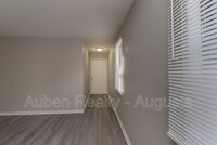 1546 Hamilton Dr photo'