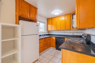 2540 Regent St in Berkeley, CA - Foto de edificio - Interior Photo