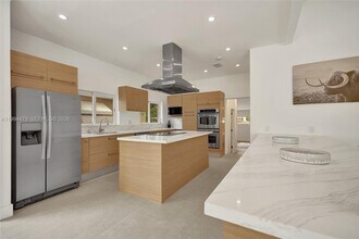 12478 N Bayshore Dr in North Miami, FL - Building Photo - Building Photo