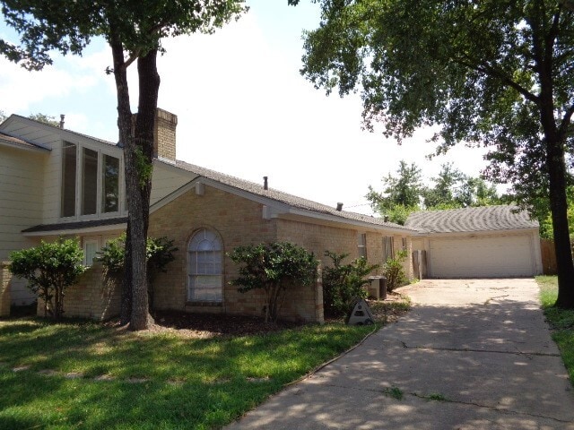 property at 11815 Gardenglen Dr