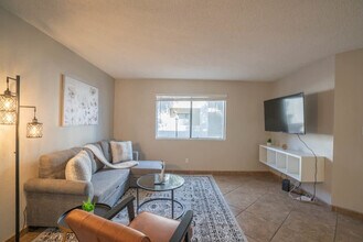 8550 E McDowell Rd in Scottsdale, AZ - Building Photo - Building Photo