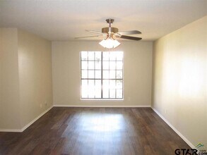 323 Top Hill Dr in Tyler, TX - Building Photo - Building Photo