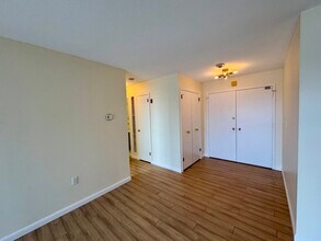 1004 Paradise Rd in Swampscott, MA - Building Photo - Building Photo