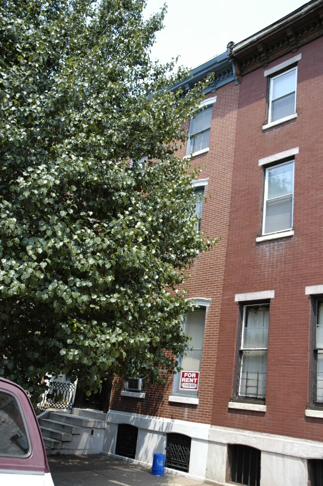 1917 Spring Garden St in Philadelphia, PA - Building Photo - Building Photo