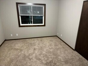 1705 Kimball Ave in Waterloo, IA - Building Photo - Building Photo