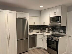 122 Beacon St, Unit 1 in Boston, MA - Foto de edificio - Building Photo