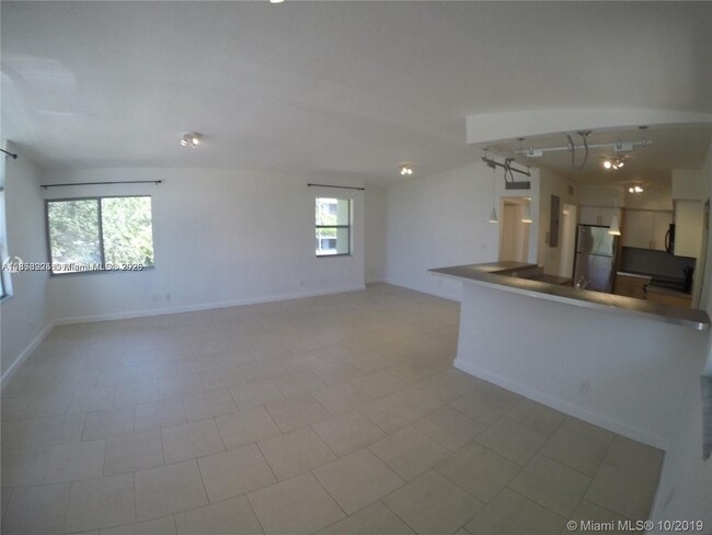 property at 6835 Rue Versailles Dr