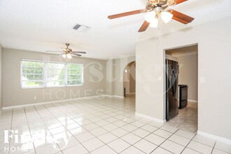 16901 SW 108th Ave in Miami, FL - Building Photo - Building Photo