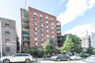 Pacific Towers in Flushing, NY - Building Photo - Building Photo