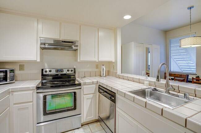 3641 West Ct in Richmond, CA - Building Photo - Building Photo