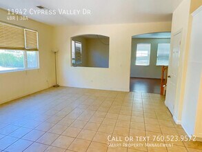 11942 Cypress Valley Dr in San Diego, CA - Building Photo - Building Photo