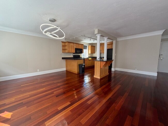 2 Hammond Pond Pkwy in Newton, MA - Building Photo - Building Photo