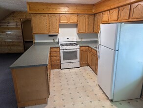 7179 Kelly Dr-Unit -Upper in Lake Tomahawk, WI - Building Photo - Building Photo