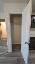 6124 Royal Coach Cir in Bakersfield, CA - Building Photo - Building Photo