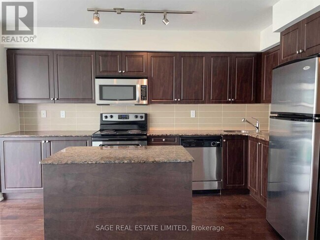 property at 215 Fort York Blvd